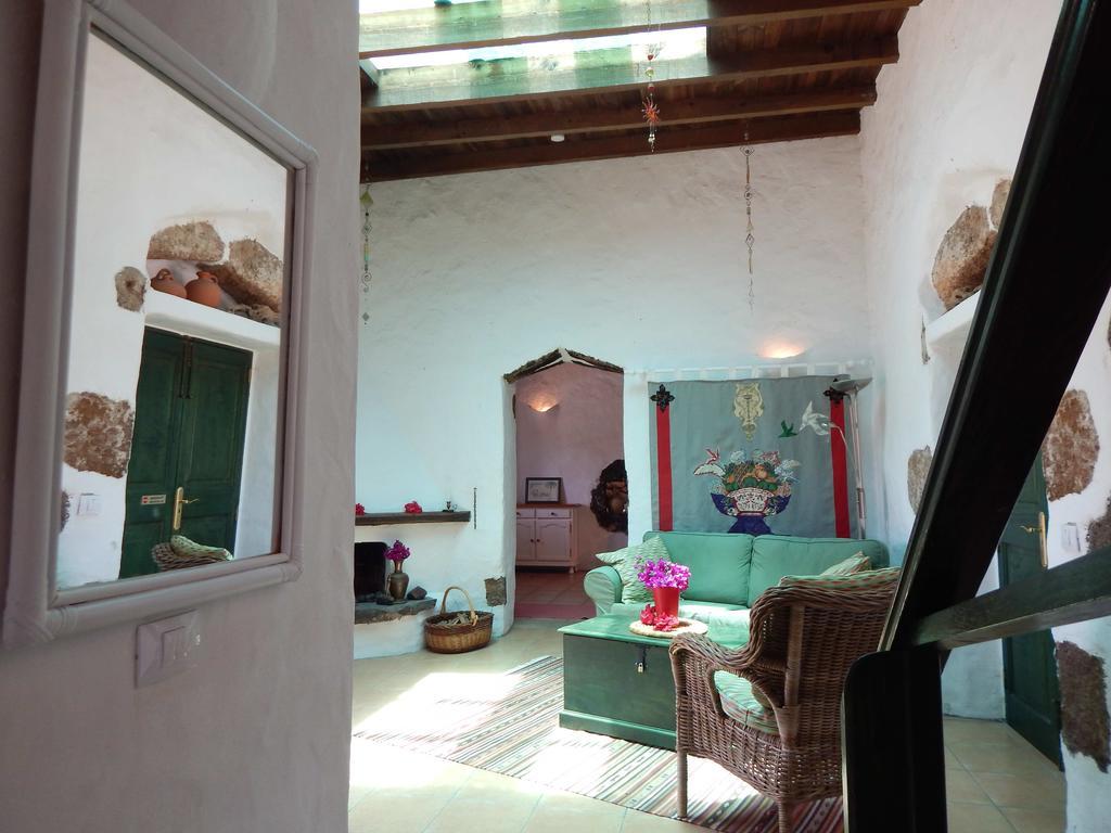 Femés La Casa Calderaゲストハウス エクステリア 写真